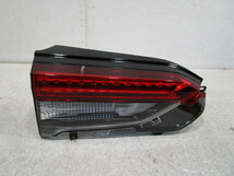 新車外し　美品　トヨタ　RAV4　AXAH52/AXAH54/MXAA52/MXAA54　純正　左トランクテールライト　ICHIKOH　42-98 E23-92　_画像1