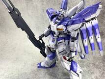 MG Hi-νガンダム ver.ka　改修塗装完成品_画像2