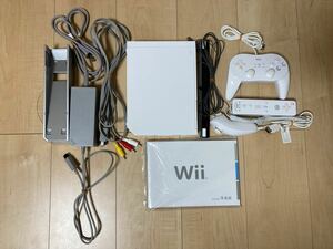 Wii本体　コード一式　コントローラー3点セット（クラシックコントローラー、リモコン、ヌンチャク）