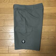 VANS MEN’S SHORTS size-32(平置き42股下23) 中古(ほぼ新品). 送料無料 NCNR_画像3