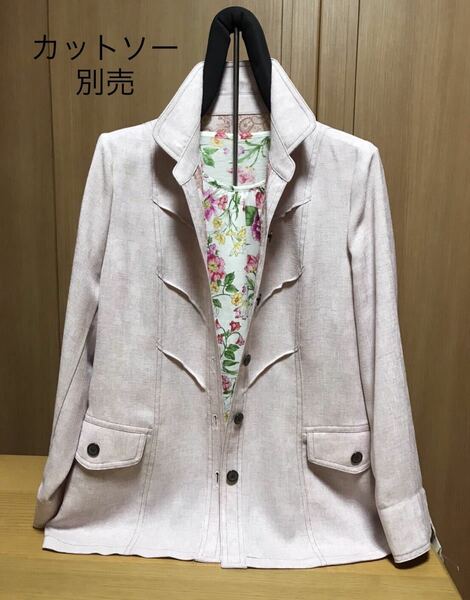 [新品] 激安・在庫処分　Lサイズ　レディースジャケット　ミセスピンタックジャケット　婦人デザインジャケット　ピンク色