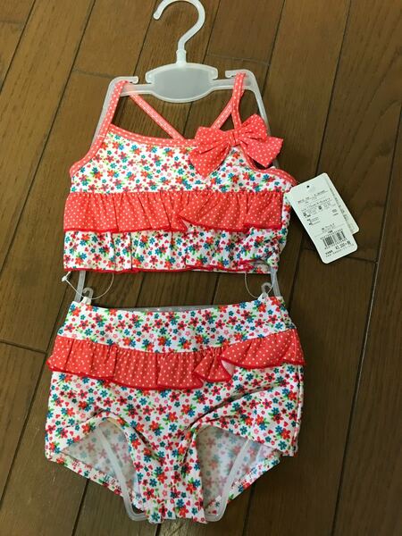 ワールド 水着 110cm セパレート水着 新品 タグ付 女の子水着