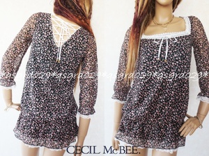 326*SALE*CECIL McBEE Cecil McBee after ribbon small floral print tunic /M size 