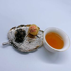 哈尼古茶 雲南省 古樹白茶「龍珠茶」　20個　飲みやすい