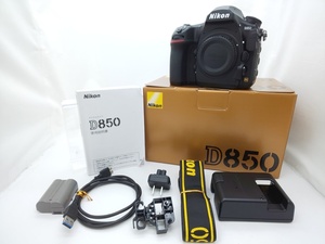 【中古】Nikon D850 ボディ 箱 説明書 付 ニコン
