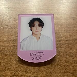 MAGIC SHOP ACRYLIC BADGE