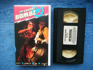  prompt decision used VHS video * import version THE CHERRY BOMBZ origin is noi lock s* Anne ti* mccoy ... band / bending eyes * details is photograph 5~8.. reference 