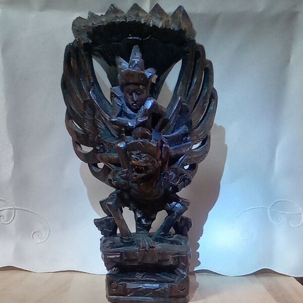 木彫像　ヴィシュヌ神とガルーダ