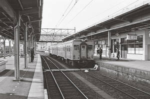 飾って楽しむ鉄道写真（昭和の駅in九州：日豊本線 延岡） NO.58360022