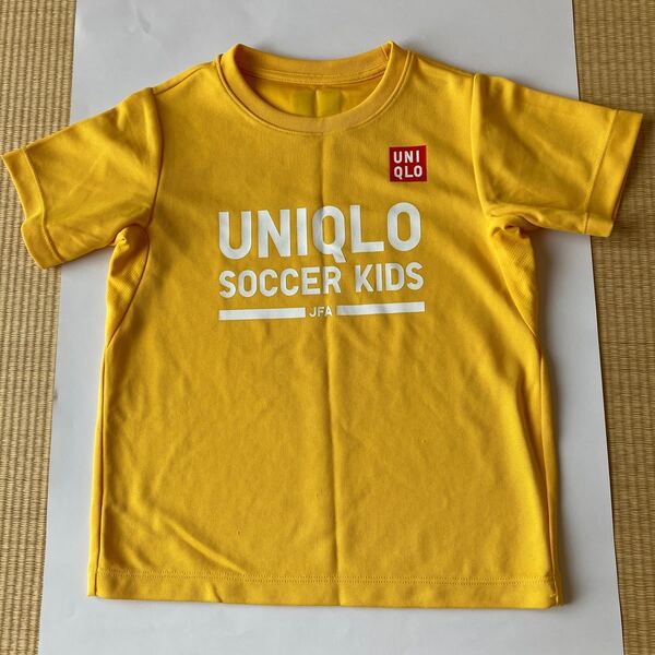ユニクロキッズTシャツ120サイズ。ポリエステル100%。前に小さな毛玉5個あります。非売品。イベントで着用しました。