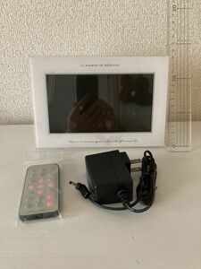 定形外 ELECOM デジタルフォトフレーム ブライダル 置き時計 カレンダー 写真立て 7インチ ホワイト DPF-D7WS11WH ラインストーン 結婚式