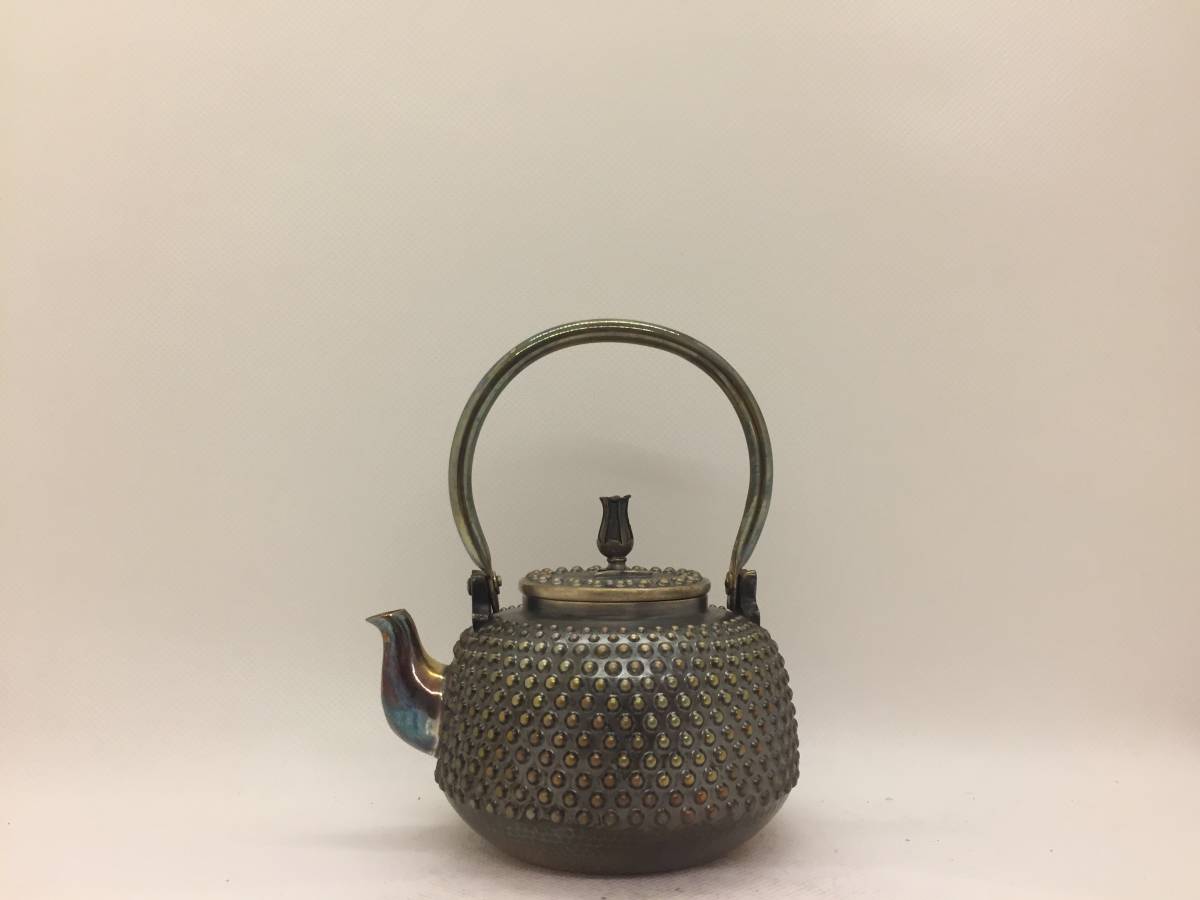 純銀製 釜形霰打出 花蕾摘 横手急須 銀瓶 煎茶道具 www