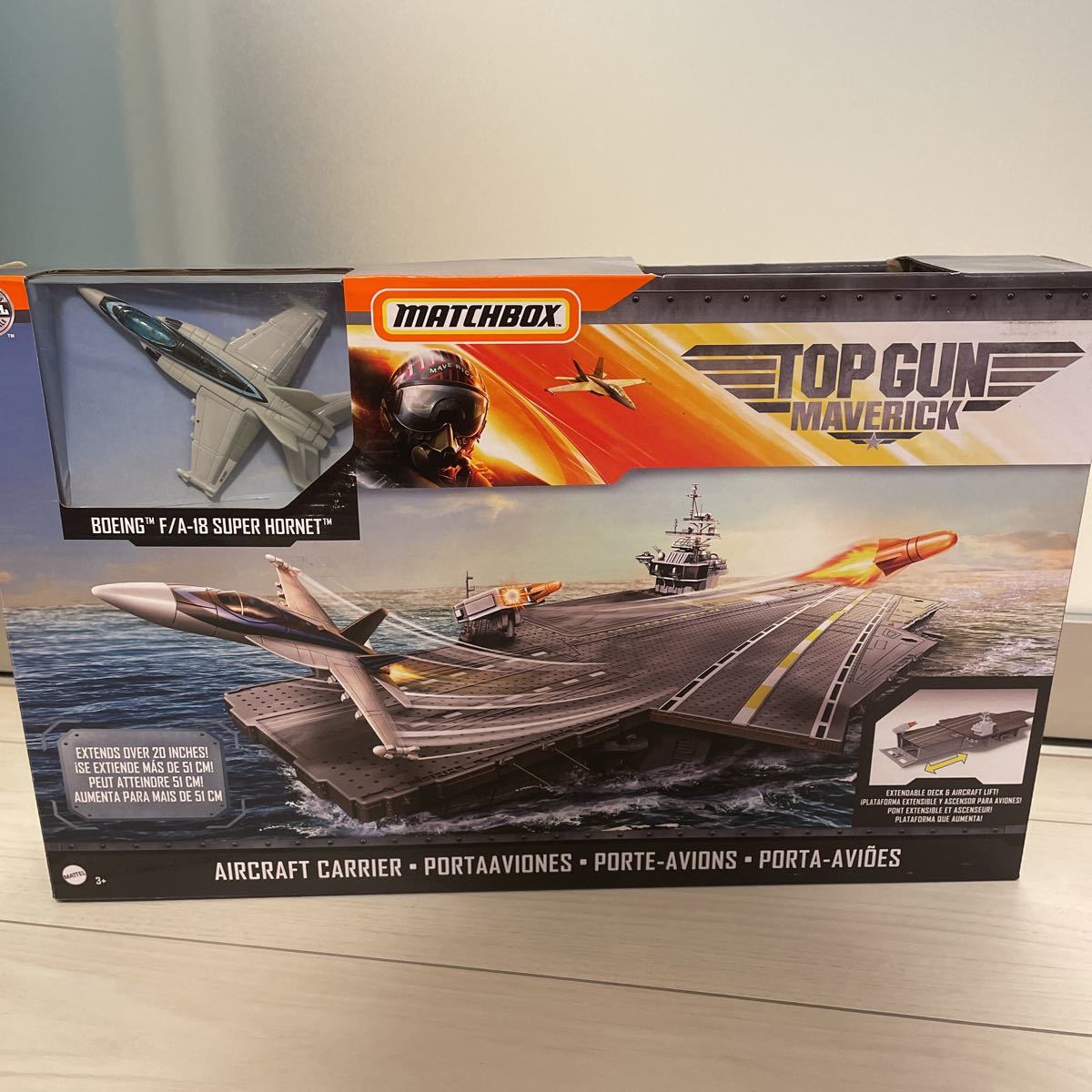☆日本未発売☆ トップガン マーヴェリック 4機+空母セット マッチ
