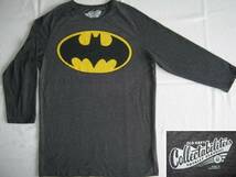 ★古着 美品 OLD NAVY オールドネイビー Collectabilitees BATMAN バットマン 七分袖 Tシャツ M チャコールグレー かすれ加工プリント★_画像1