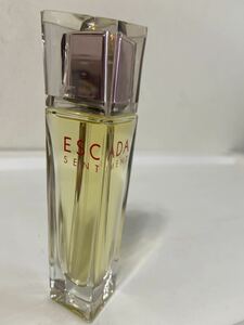 残量たっぷり ESCADA エスカーダ SENTIMENT センティメント 30ml EDT オードトワレ 香水 満タンに近いお品物　定形外発送350円　④