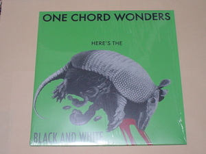 70'S STYLE PUNK：BLACK AND WHITE / ONE CHORD WONDERS HERE'S THE BLACK AND WHITE(7inchシングル,ポスター付き,POGO77)