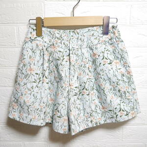 A431 * AS KNOW AS PINKY |aznouaz Pinky short pants light blue / floral print used size F