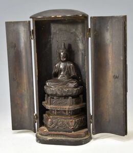 「木彫　大日如来、厨子入」　仏像　木工芸　木製　彫刻　仏教美術　如来座像　古美術　骨董　置物　y91615400