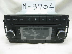 M-3704　CHRYSLER　クライスラー　05064955AF　26777L　CDデッキ　未チェック品