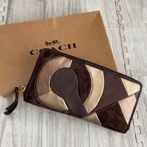 コーチCOACH パッチンナワーク長財布