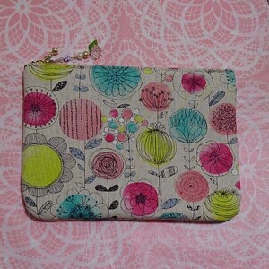 ◆ハンドメイド◆大◆北欧気分♪ファスナーポーチ♪花柄♪草花♪通帳余裕