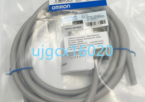 新品 OMRON D4C-5250