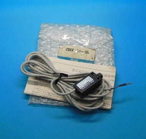 ZSE2-01-15L　小型圧力スイッチ　SMC　ランクS中古品