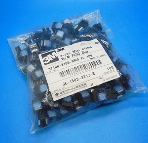 37108-2165-0W0FL(100個入)　ワイヤーマウントプラグ　3M　ランクS中古品