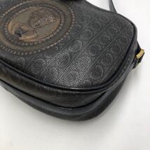 1円【極美品・希少】 FENDI ショルダーバッグ ローマモチーフ 丸型 ゴールド金具 フェンディ 斜めがけ ポシェット 紺色 レザー 総柄_画像7