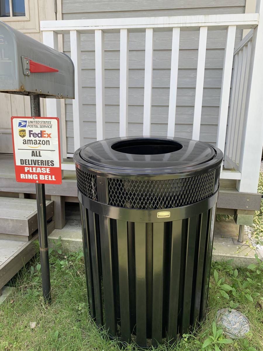 Rubbermaid ラバーメイド アメリカ製 大型スチール ゴミ箱 Park 公園 ガーデン フェンス カリフォルニアハウス ガレージ Cna Gob Bo Rubbermaid ラバーメイド アメリカ製 大型スチール ゴミ箱 Park 公園 ガーデン フェンス カリフォルニアハウス ガレージ Cna Gob Bo