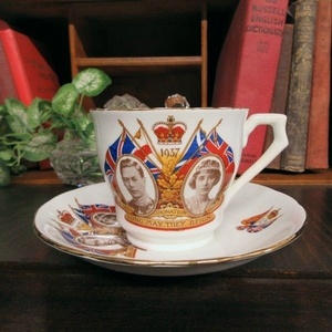 イギリス 英国製 アンティーク雑貨 ジョージ６世 エリザベス女王 戴冠記念 カップ＆ソーサー ヴィンテージ tableware 1249sb