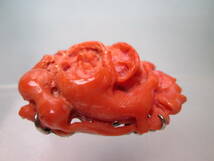 【江月】アンティーク・本珊瑚 花籠に子犬彫刻の帯留め 10,05g_画像4