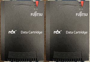 【送料無料】2個組★Fujitsu データカートリッジ RDX 320GB PY-RDC32A サーバー用 富士通コワーコ 0162151 2.5inch HDD★フォーマット済