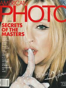 美品　MADONNA　マドンナ　表紙雑誌 　 AMERICAN PHOTO（雑誌） 2001年　 表紙＋記事　