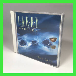 C-442☆　THE　GIFT　Larry Carlton　MCAビクター株式会社　CD　※ケース割れ有り　ジャズ　音楽