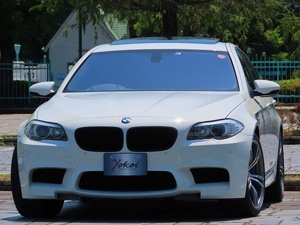 2013y【BMW M5《F10》】560ps/正規ディーラー車/右ハンドル/車検令和4年10月/OP20inアルミ/サンルーフ/コンフォートアクセスキー×2　　
