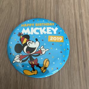 未使用 ディズニー ミッキー MICKEY 2019年 誕生日 缶バッジ 非売品 ニューヨーク ディズニーストア newyork Disney Disneystore