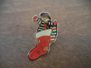  France * old pin z[McDonald's Hamburglar ] rare Canada pin badge pin bachiPINS McDonald's Christmas socks 