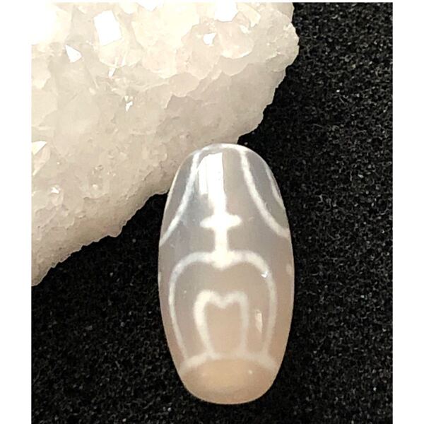 チベット高品質老鉱白玉髄蓮花宝瓶天珠