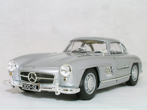 * 1/18 Mercedes Benz = 300 SL ( W198 )garu Wing / silver metallic = Mercedes Benz