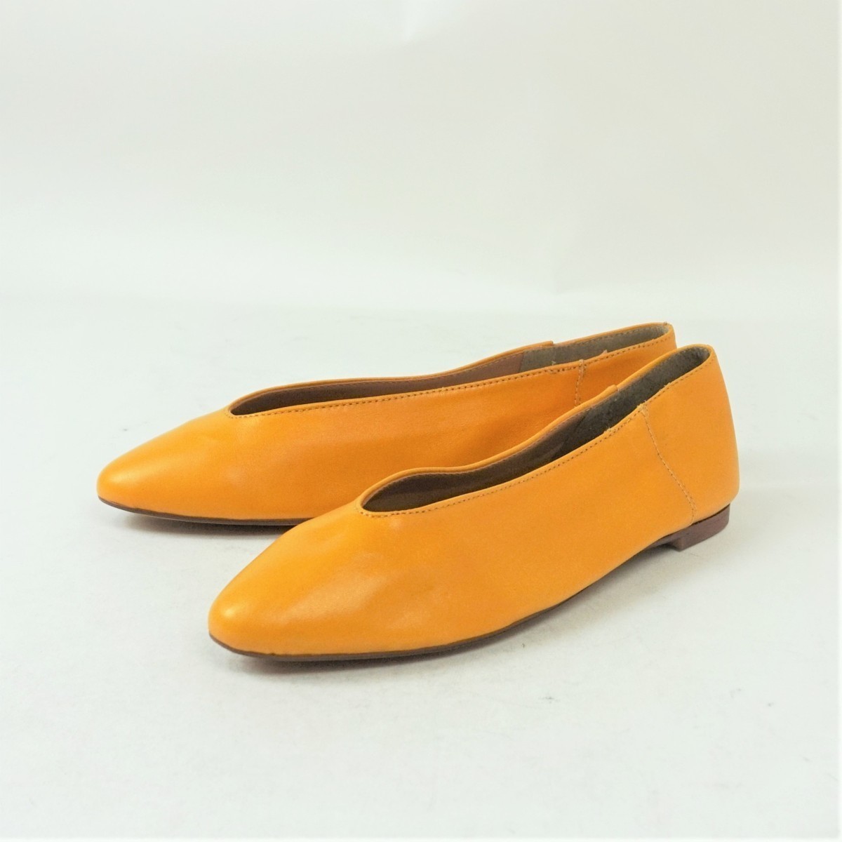 ヤフオク! -スペイン製 靴 フラットシューズの中古品・新品・未使用品一覧