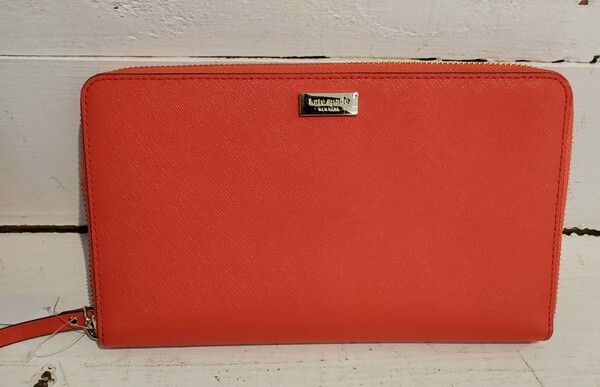 Kate spade newyork ラージウォレット レッド