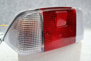 テール ランプ　紅白×銀　ＣＢＸ４００Ｆ/ CBX550F NC07 PC04純正 対応 テールライト ユニット 社外BEETキジマ 外装レストアXJRジェイド