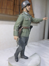 タミヤ1／１６　ドイツ国防軍将校完成品！_画像3