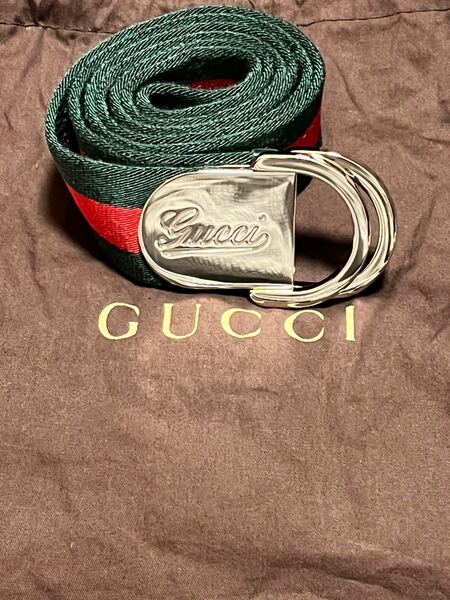 グッチ GUCCI ナイロンベルトの出品になります。