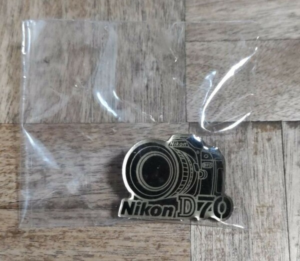 未開封 未使用 NikonD70 ピンバッチ ピン バッチ ピンバッジ