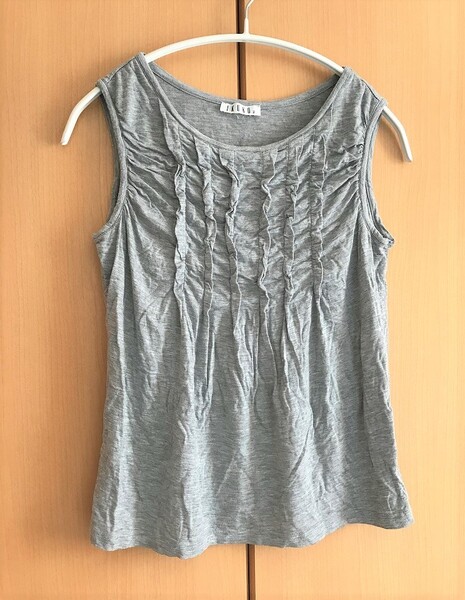 ☆【IKUKO】イクコ タンクトップ カットソー フリル ギャザー グレー レディース Mサイズ☆