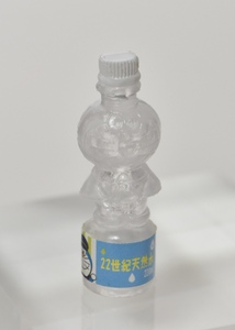 【良品】ドラえもんミニチュア（ペットボトル（22世紀天然水）