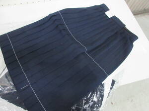 HHK029　数量1　中学校　女子制服　28車冬スカート　62×65