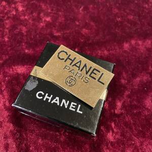 vintage CHANEL Chanel plate Logo брошь 